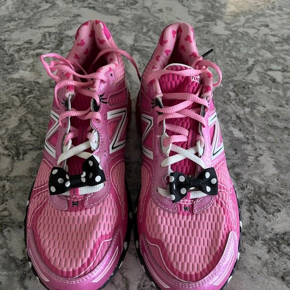 New Balance 2014 Run Disney "Minnie Mouse" running shoes, great condition - Picture 2 of 5